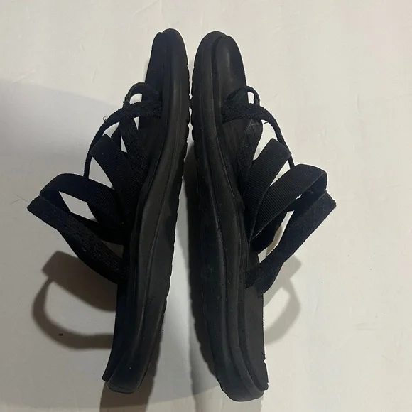 Teva Classic Black Strappy thong Sandals slip ons FB1121J lightweight minimalist - Picture 4 of 10